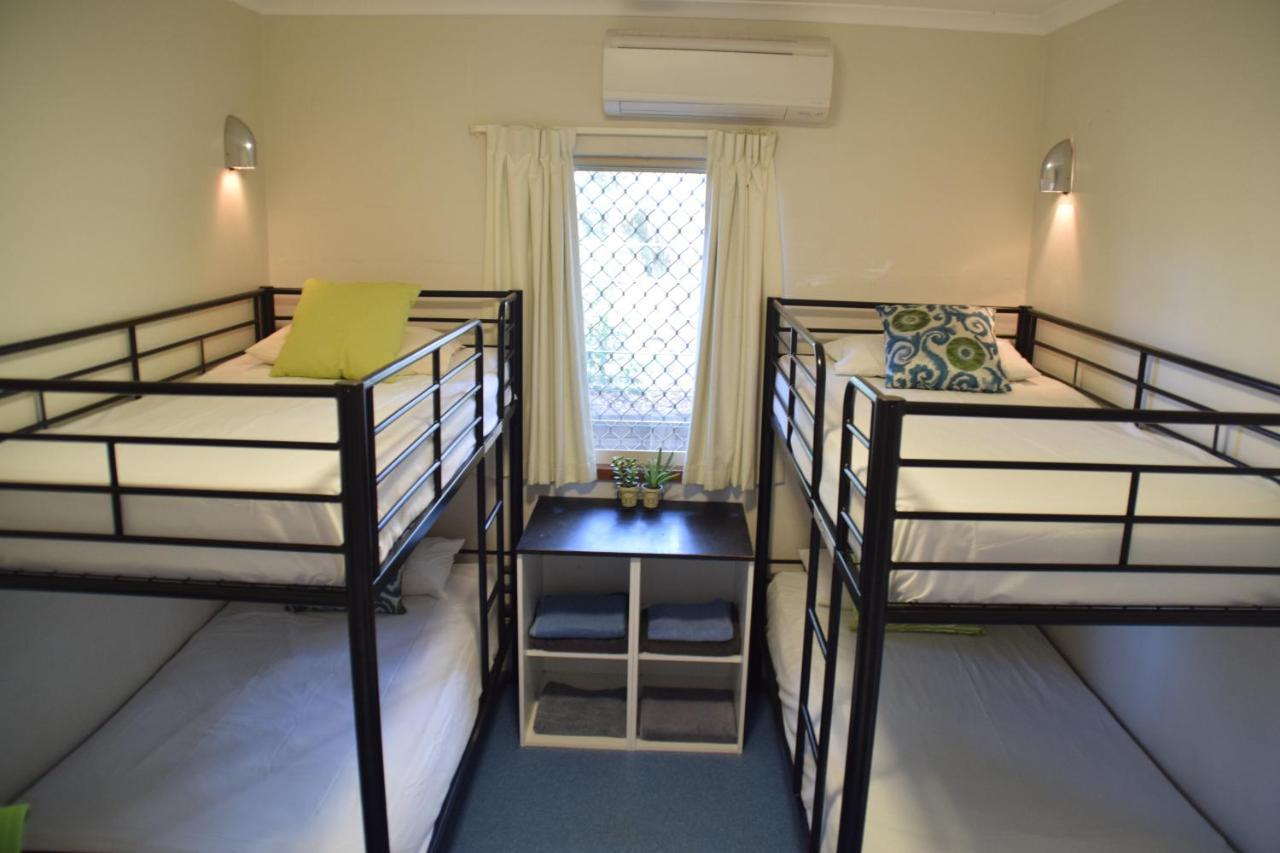 Gold Coast Performance Centre Hostel Buitenkant foto