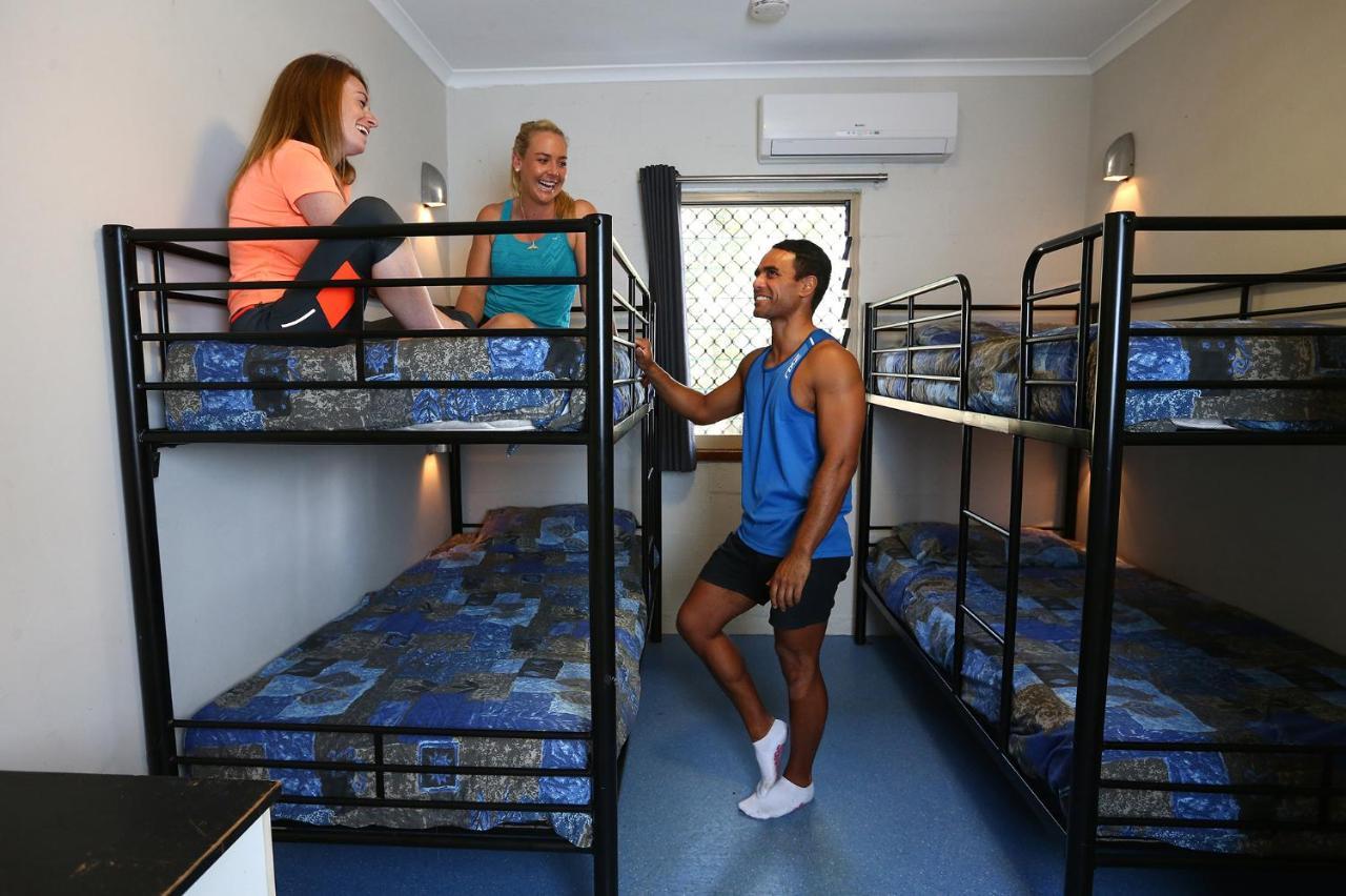 Gold Coast Performance Centre Hostel Buitenkant foto